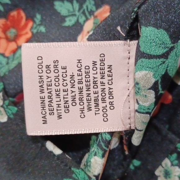 Philosophy Republic Clothing XS Black Polyester shirt w/bright floral pttrn. - Picture 8 of 8